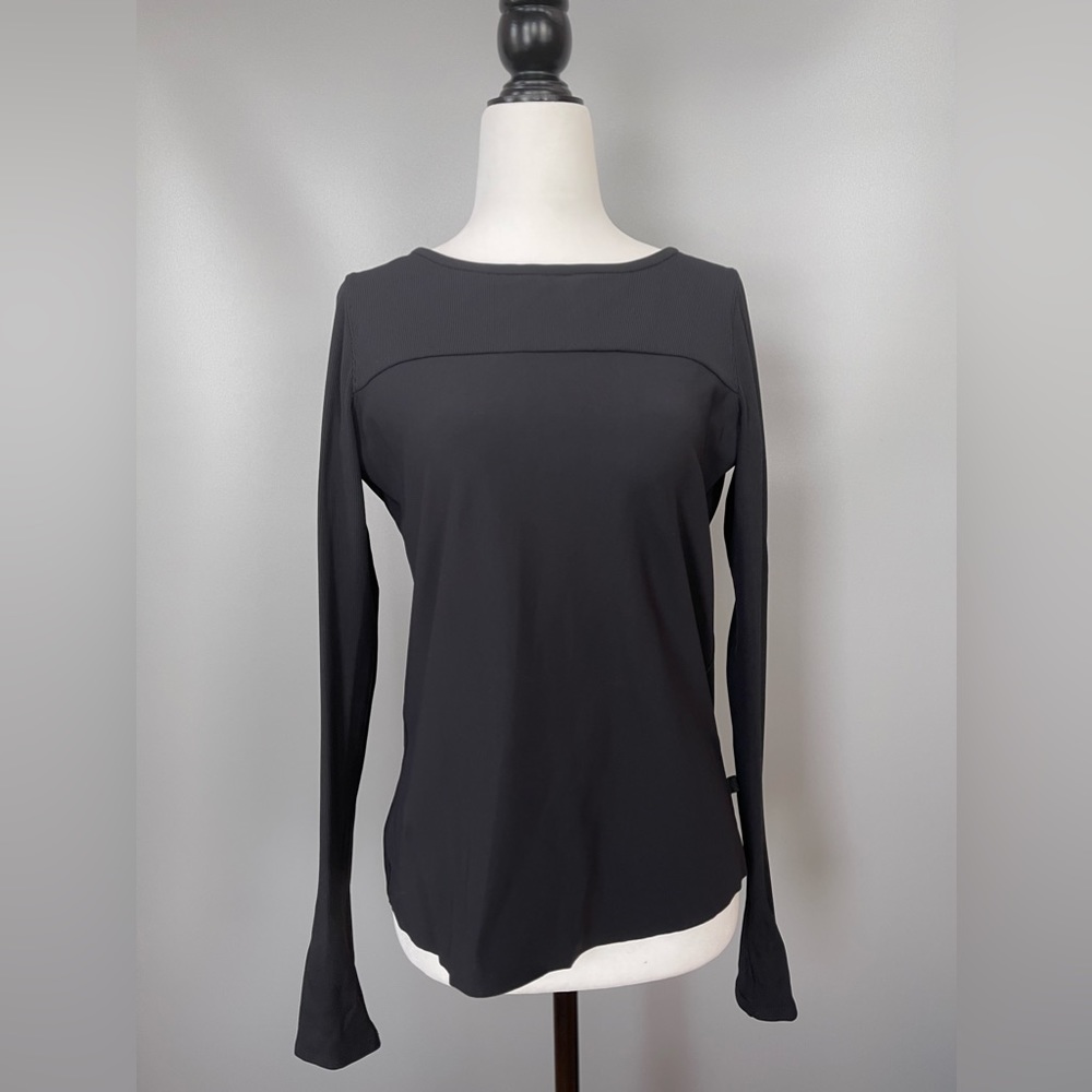 Lulu lemon black long sleeve t shirt size 6
